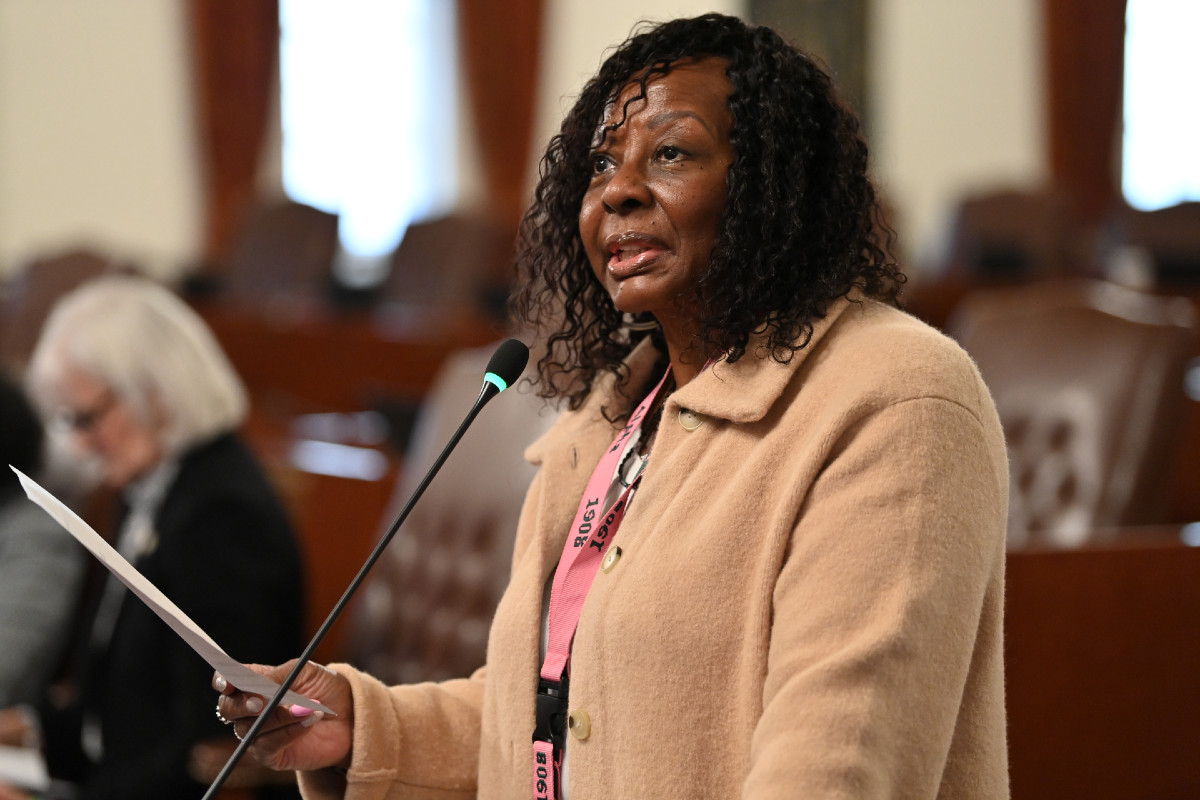 Senator Hunter speaks while standing in the Senate chamber.